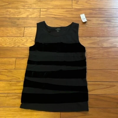 Camiseta sin mangas LOFT XS Petite negra de terciopelo de gasa en capas sin mangas Foto 1 de 4
