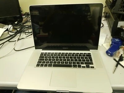 Apple MacBook Pro A128 15-Inch,Core 2 Duo 2.53GHz,2GB RAM, NOT POWERING ON.  - Image 1 of 4