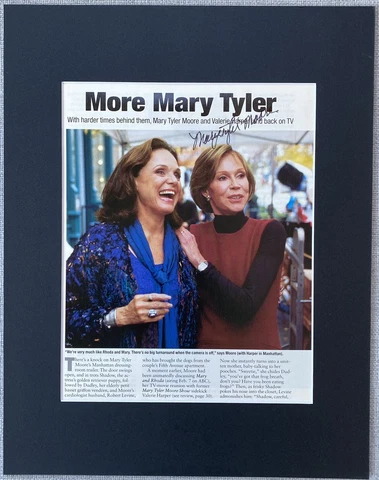 Mary Tyler Moore Signed 11x14 Matted Autographed Photo w/ Valerie Harper Cover