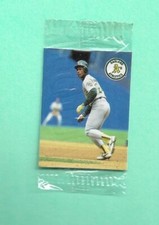 (1) RICKEY HENDERSON 1993 HUMPTY DUMPTY FOOD AS SEALED MINI CARD (I2061)