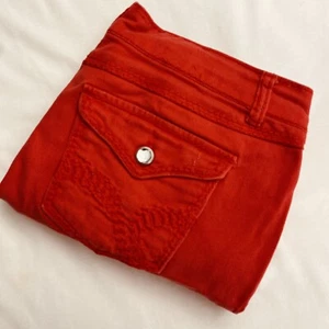 Bongo Jeans Mujer Junior 13 Recortados Capri Rojo Envejecido Botones Joyería Solachas - Imagen 1 de 15