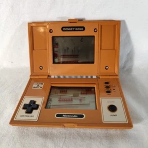 Nintendo Game and Watch Donkey Kong DK-52 Multi Screen Vintage 1982 getestet funktioniert - Bild 1 von 17