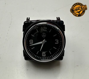 2016-2023 MERCEDES C CLS E G S CLASS - CENTER DASH ANALOG CLOCK OEM 68 kmiles - Picture 1 of 6