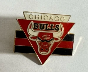 Vintage 1992 Chicago Bulls Pin – Peter David Inc – NBA Enamel Lapel Pin - Picture 1 of 4