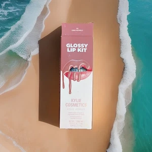 Kylie Jenner Cosmetics Glossy Lip Kit | 355 COMES NATURALLY| Lip Liner & Gloss - Picture 1 of 4