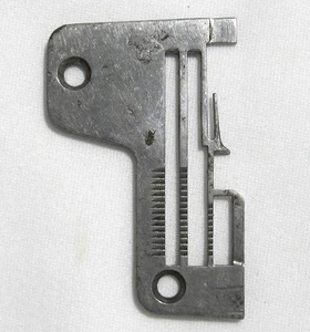 Original RIMOLDI 27-01-P-114 Halsstich Nadelplatte f Overlock Nähmaschine - Bild 1 von 6