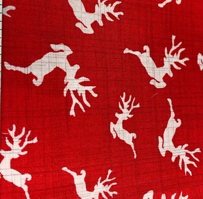 Ткань Red Fat Quarter с принтом белого оленя 18x22 для квилтинга шитья - Изображение 1 из 3