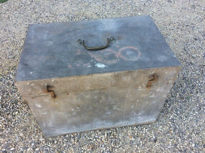 Ancienne caisse en zinc riveté ancien outil vieux métier déco atelier usine - Photo 1/4