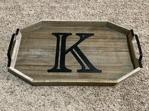 Kirklands Vassoio Legno Ombra Lettera K Vassoio - Foto 1 di 4