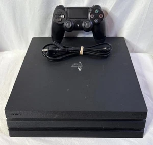 Sony PlayStation PS4 Pro 1TB Console per videogiochi con controller CUH-7015B - Foto 1 di 14