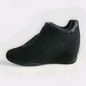 NIKE LUNARWAY SKY HI WEDGE SIZE UK 6 EUR 40 (727990 001) BLACK - Picture 1 of 9