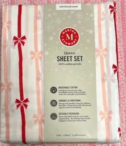 Martha Stewart Christmas Bows and Ribbons Cotton Sheet Set   |   Queen Size - Picture 1 of 2