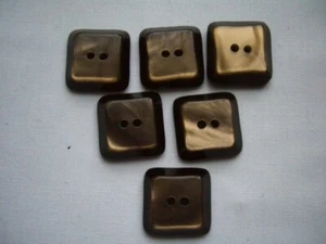BROWN PEARL EFFECT SQUARE SHAPED VINTAGE/RETRO BUTTONS x 6 FREE P&P - Picture 1 of 3