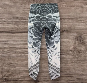 Lululemon Leggings Women Small Gray All Over Print Yoga Lounge Athletic Clouds - Picture 1 of 14