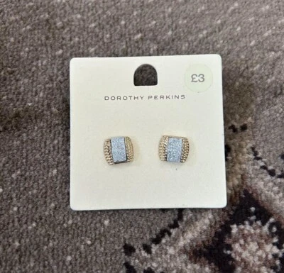 Pendientes nuevos de Dorothy Perkins Foto 1 de 2