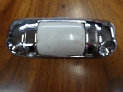 1977 Chrysler Cordoba внутренний купольный свет хромированный ободок и пластиковые линзы - Изображение 1 из 4