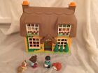 EARLY LEARNING HAPPYLAND ROSE COTTAGE PLAY SET WITH LIGHTS SOUNDS & FIGURES