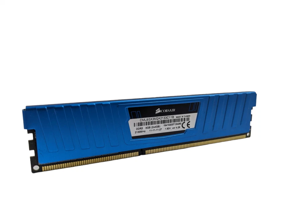Corsair Vengence LP CML8GX3M2A2133C11B 8GB PC3-17000 DDR3-2133 Desktop RAM - Image 1 of 1