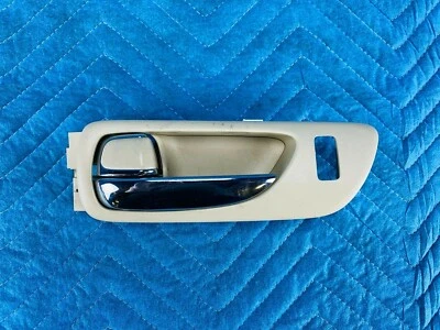 Manija interior de la puerta del conductor delantero beige 2010-2017 OEM Lexus LS460 LS600HL 2010 Foto 1 de 4