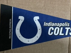 Indianapolis Colts mini football pennant 9 x 4" - Picture 1 of 5