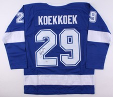 Slater Koekkoek Signed Lightning Jersey (Beckett) NHL Playing Career 2014–2022