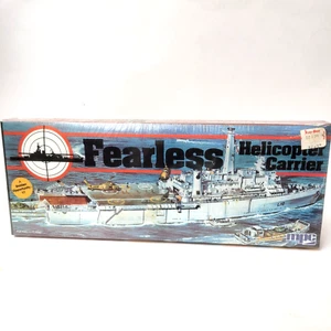 MPC Fearless Helicopter Carrier 5002 1/600 offener Modellbausatz - Bild 1 von 3