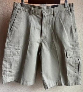 Men’s DICKIES Loose Fit Khaki Cargo Shorts size 34 - Picture 1 of 3