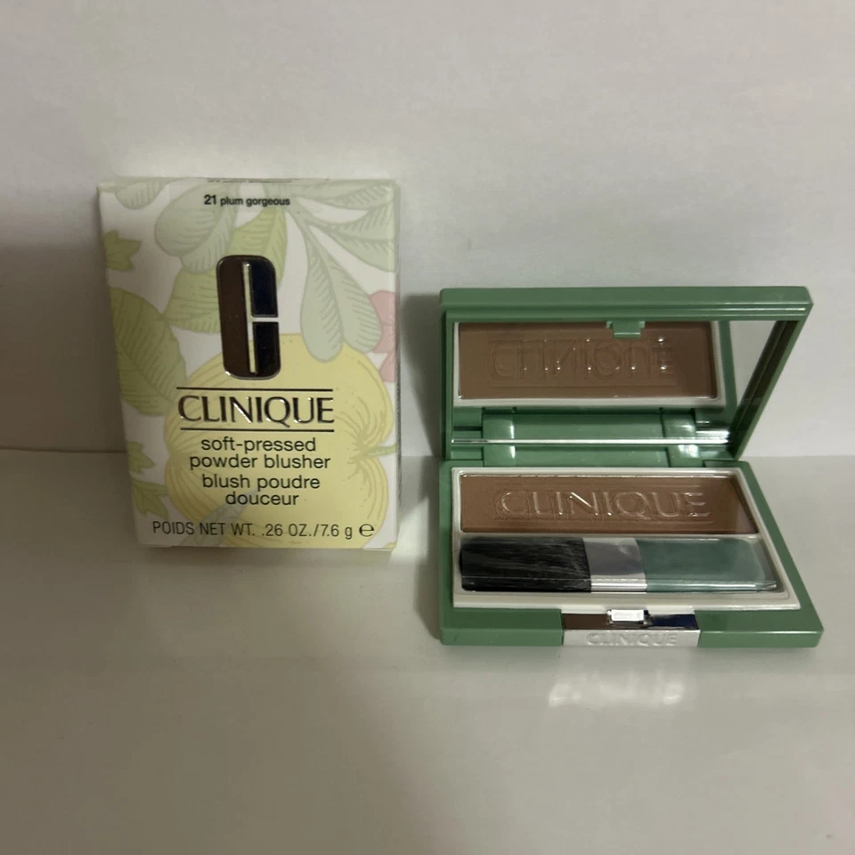 Clinique Soft Pressed Powder Blusher #21 Plum Gorgeous Full Size New In Box - Image 1 of 2