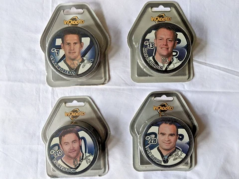 Toronto Maple Leafs Mats Sundin, Ed Belfour Gary Roberts & Tie Domi Hockey Pucks Cover