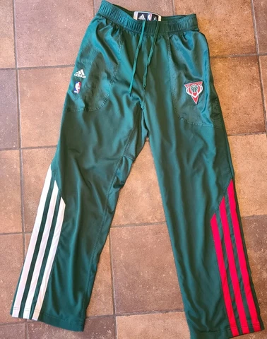 Milwaukee Bucks Warm Up pants team issued worn Sz XL +2  NBA Cover