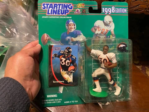 TERRELL DAVIS DENVER BRONCOS NFL 1998 STARTING LINEUP Action Figure w/ Card Cover