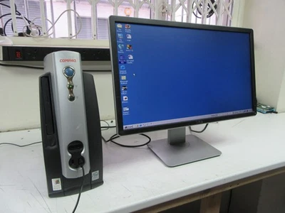 Vintage Compaq iPaq Desktop Computer, pentium III, Windows 2000 Professional - Image 1 of 4