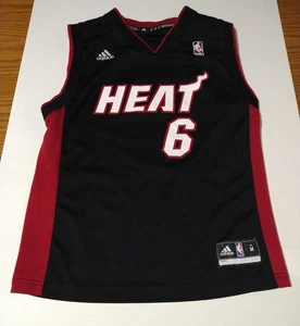 Gebrauchtes NBA Miami Heat Lebron James Trikot Jugend Größe M Adidas 🏀🏀🏀🏀🏀 - Bild 1 von 5