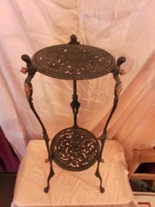 Blumentisch Eisenhütte unterm Mägdesprung Gusseisen Ziertisch  1890, Jugendstil - Bild 1 von 24