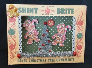 Vintage SHINY BRITE Weihnachtsschmuck Schattenkasten Diorama Baum Lebkuchenmann - Bild 1 von 4