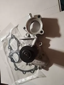 OEM Toyota 16100-69398-83 Water Pump Assy For1996-2002 Toyota 4Runner📦 - Picture 1 of 4