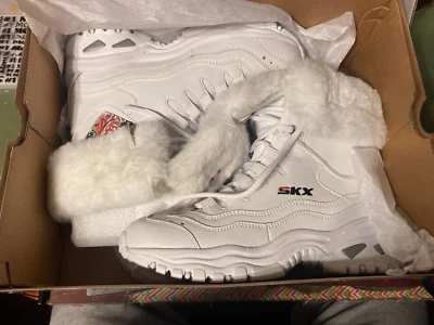 NEW Skechers (WMNS) Skechers Energy COOL DOWN  Shoes White 167012 SZ 7.5 - Image 1 of 4