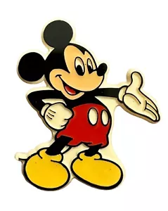RARO DE COLECCIÓN Mickey Mouse Walt Disney Company Monograma Plástico Duro Imán de Nevera - Imagen 1 de 7