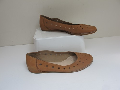 CLARKS Piatti in pelle marrone chiaro taglia 6 5 slip on In perfette condizioni