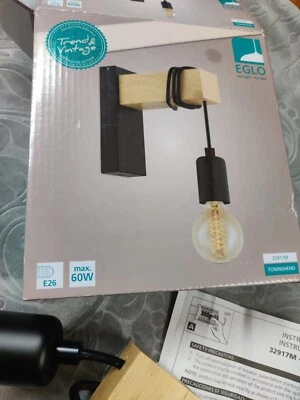 Aplique de pared Eglo Townshend 7"x8" lámpara negra Foto 1 de 4