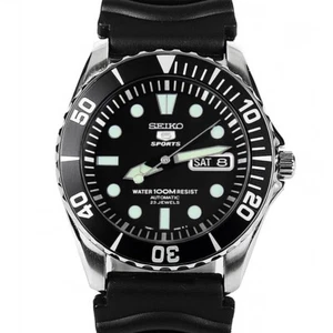 Seiko 5 Sports 100m 23 Jewels Automatic Men's Watch SNZF17K2 - Picture 1 of 4
