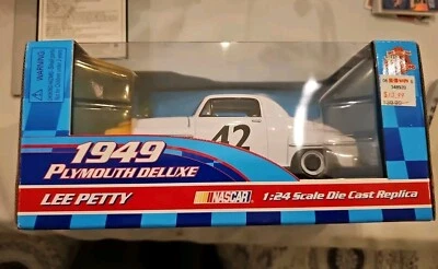 Racing Champions 1:24 Lee Petty 50 aniversario #42 1949 Plymouth Deluxe sin usar, en caja Foto 1 de 4