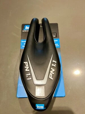 Sillín de bicicleta de carretera ISM PN 1.1 triatlón contrarreloj 275 x 110 mm negro  Foto 1 de 4