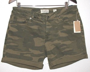 lucky brand camouflage jeans