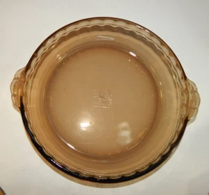 Pyrex 9.5” Pie Plate Amber Brown Glass 229 Crimped Edge Fluted Handles VGC - Picture 1 of 5