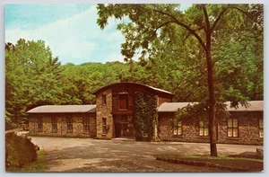 Postcard Black Powder Exhibit Building Hagley Museum Wilmington Delaware - Picture 1 of 2