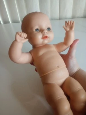 Muñeca bebé piel de oso Uneeda vintage cintura articulada cabello moldeado 12' Foto 1 de 4