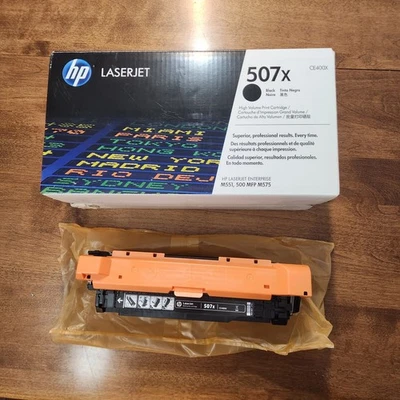 Tóner negro de alto rendimiento HP 507X CE400X OEM para LaserJet M551 M575 caja abierta Foto 1 de 4