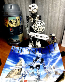 LEGO BIONICLE ~ Kopaka (8536) - Complete w/ Canister & Manual ~ 2001