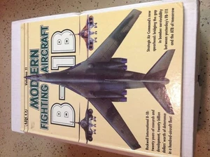 B-1B (Modern Fighting Aircraft), Spick, Mike, Acceptable Book - Picture 1 of 1